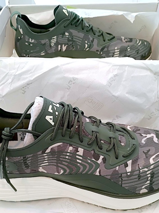 Rare New in Box Athletic Propulsion Labs Men\'s Green/Khaki Trainers 13 US 46 EU main image 8